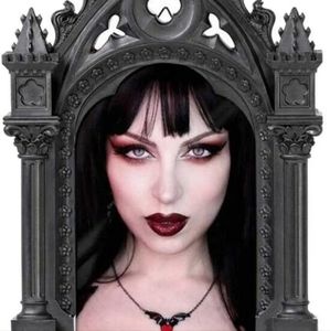 Meet your Posher, Cj